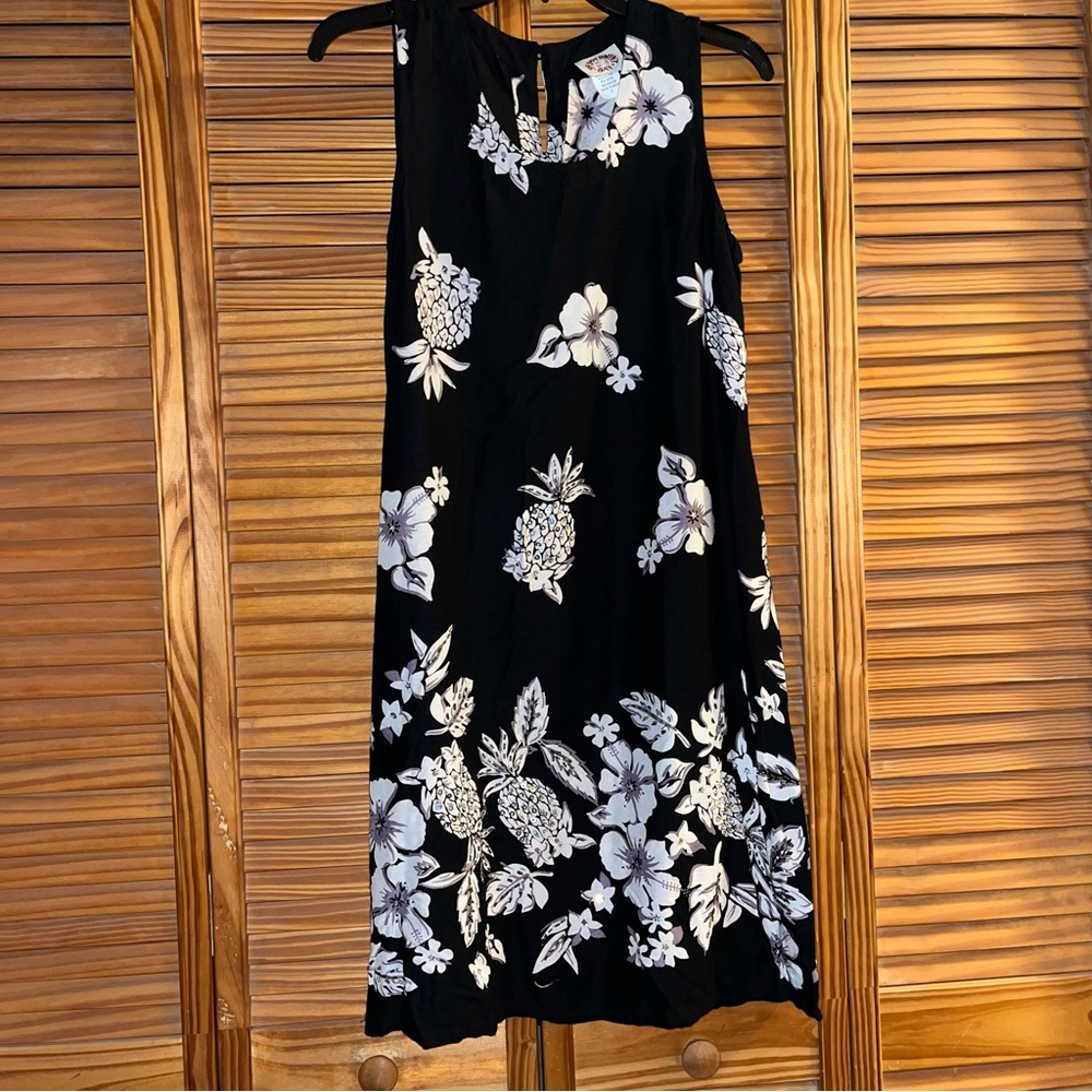 Peppermint Bay Black and White‎ Beaded Floral Pineapple Sundress Size Small